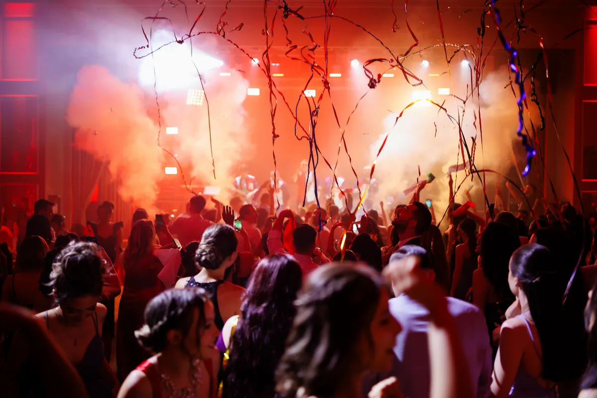 Confetti și petrecere — show effects